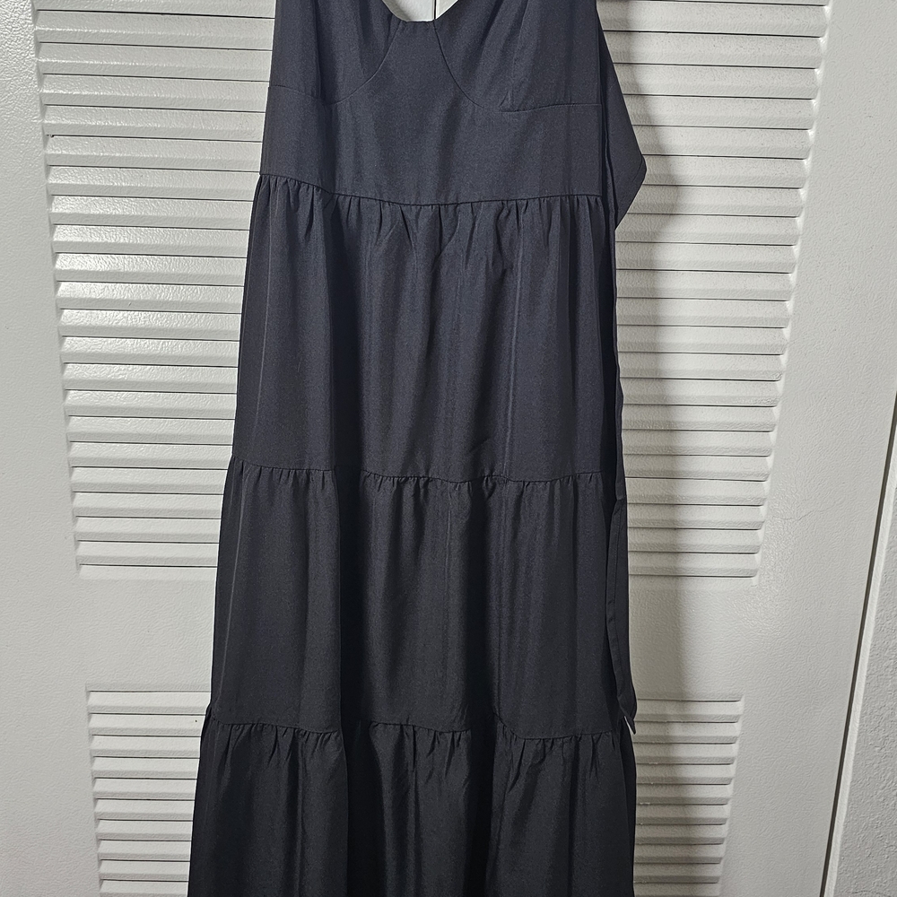 SHEIN Black Sleeveless Tiered Maxi Dress